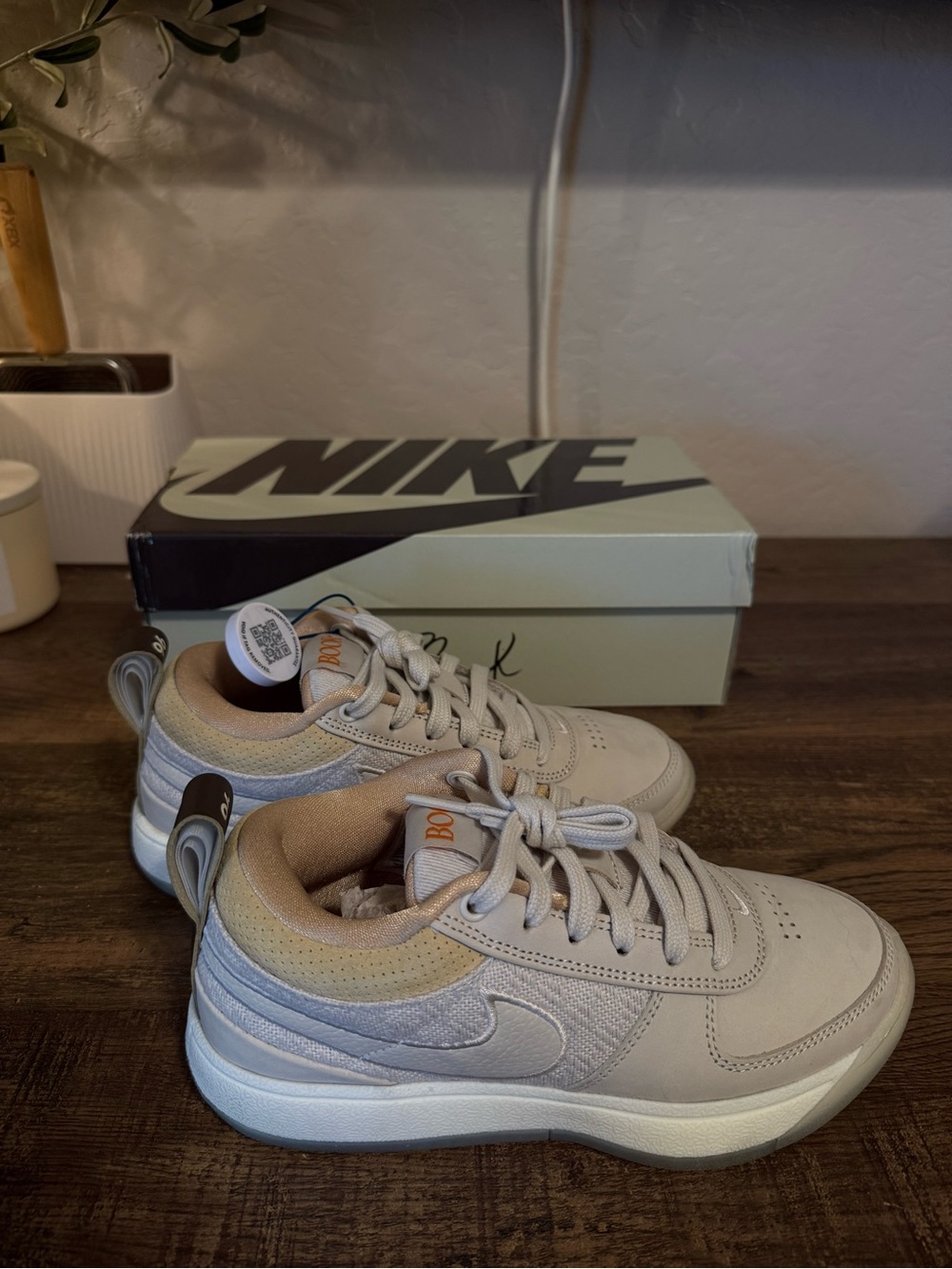 Nike Book Mirage Translucent Sole in Men’s Size 4.5
